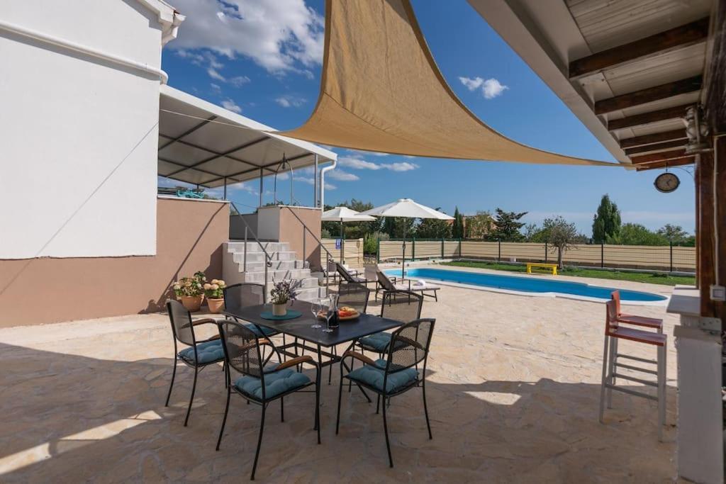 Kuca Za Odmor M&J Villa Benkovac Exterior photo
